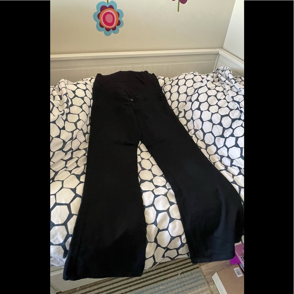 🌈 3/$40 Thyme Maternity Jeans L